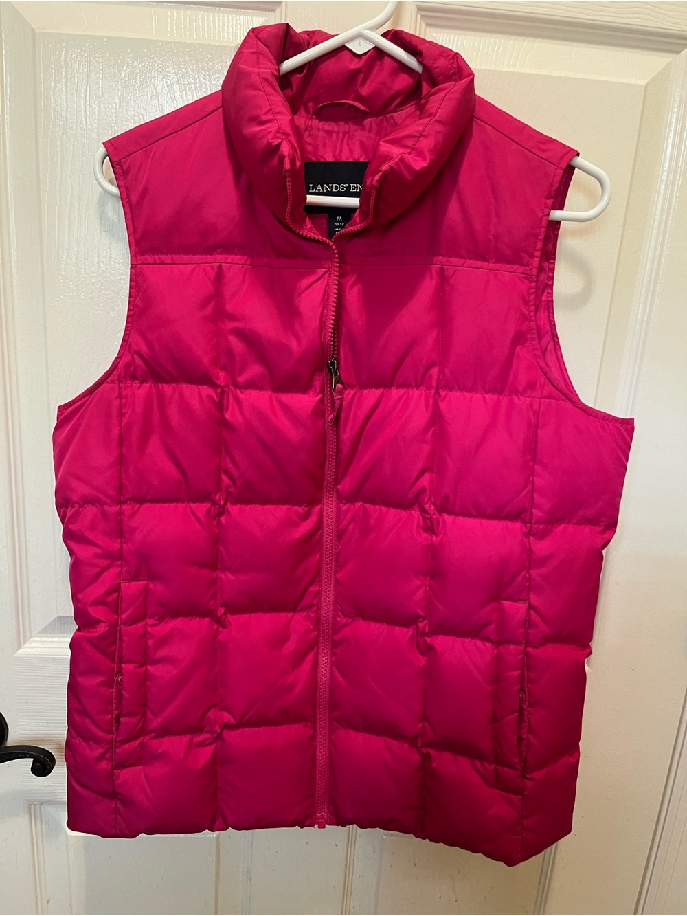 Lands End Women’s Hot Pink Quilted Puffer Vest Jacket Coat Medium Full Zip